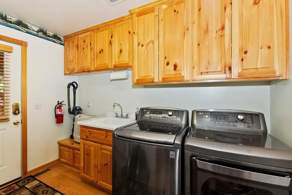 Teakwood - 3-Br Spa, Fire Pit, Quiet, Ac, Centrally Located Βίλα Big Bear Lake Εξωτερικό φωτογραφία