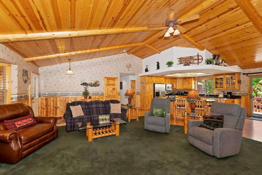 Teakwood - 3-Br Spa, Fire Pit, Quiet, Ac, Centrally Located Βίλα Big Bear Lake Εξωτερικό φωτογραφία