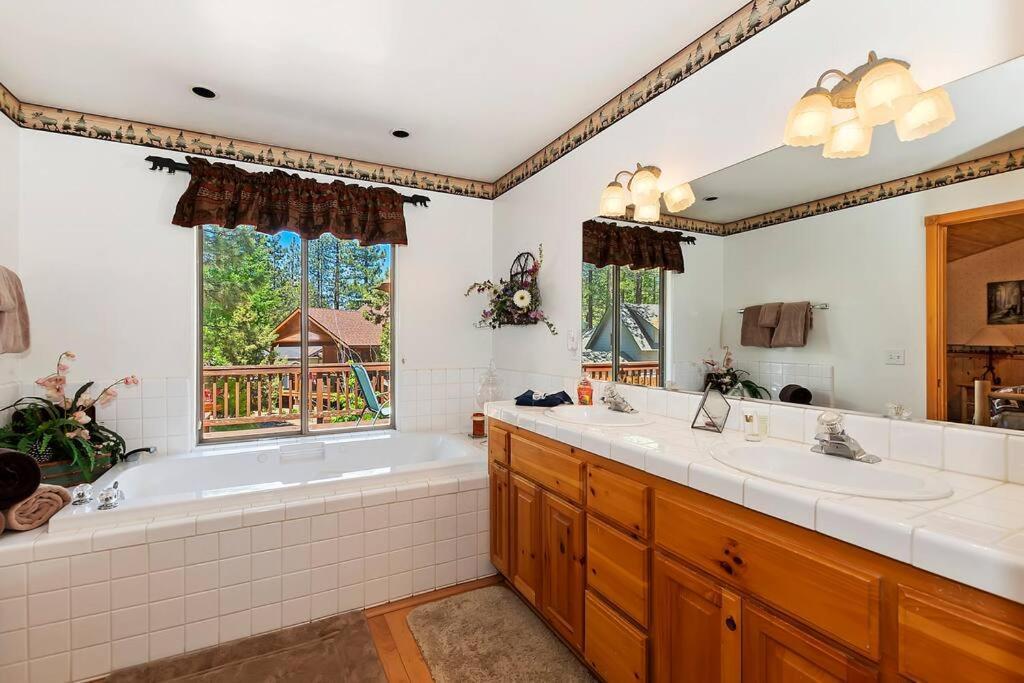 Teakwood - 3-Br Spa, Fire Pit, Quiet, Ac, Centrally Located Βίλα Big Bear Lake Εξωτερικό φωτογραφία